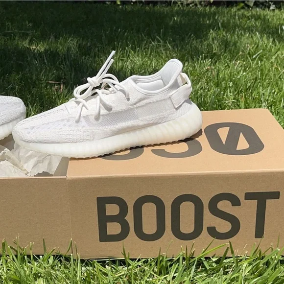 Yeezy 350 v2 Bone